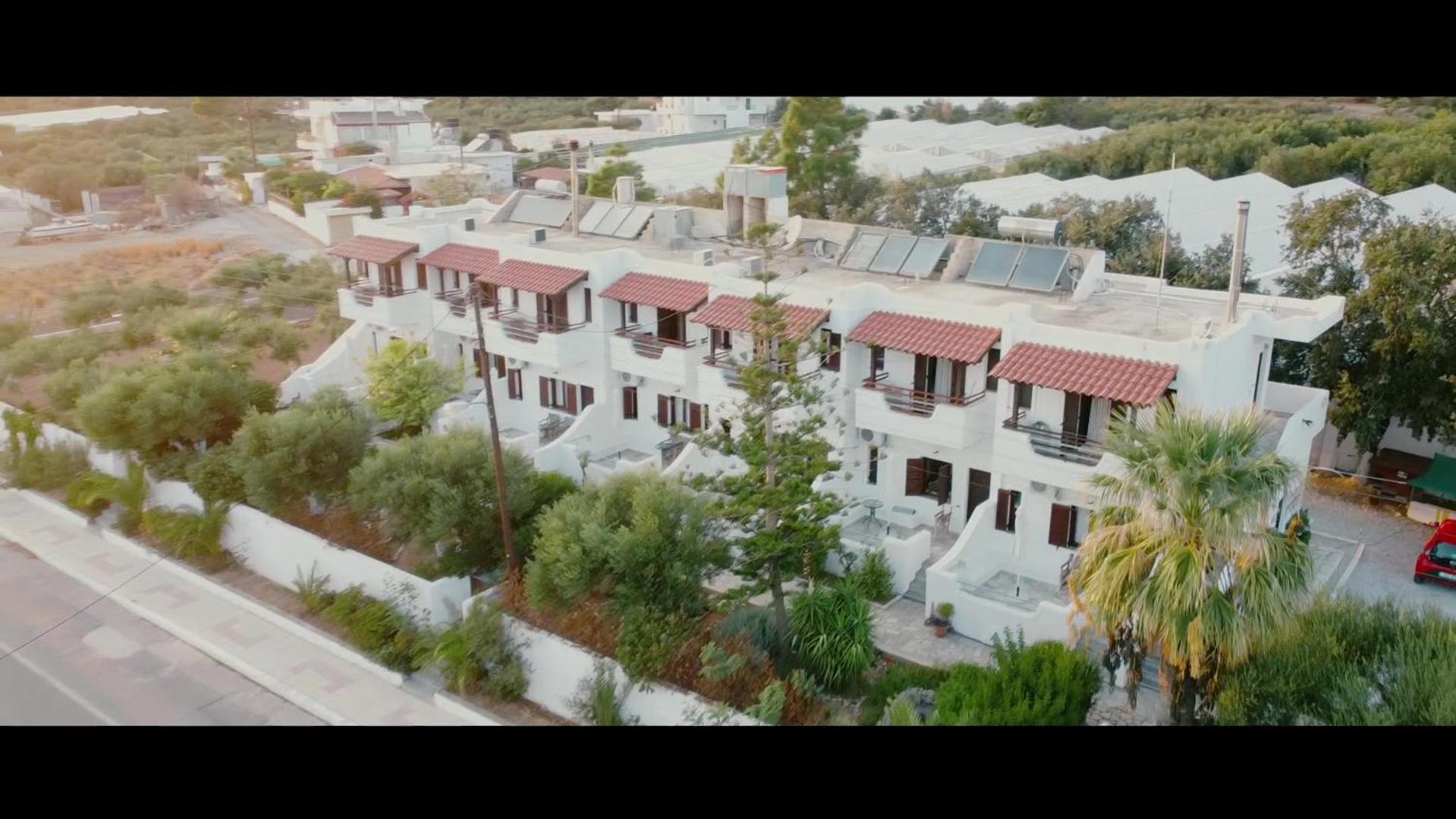 New Aurora Apts Studios フェルマ エクステリア 写真